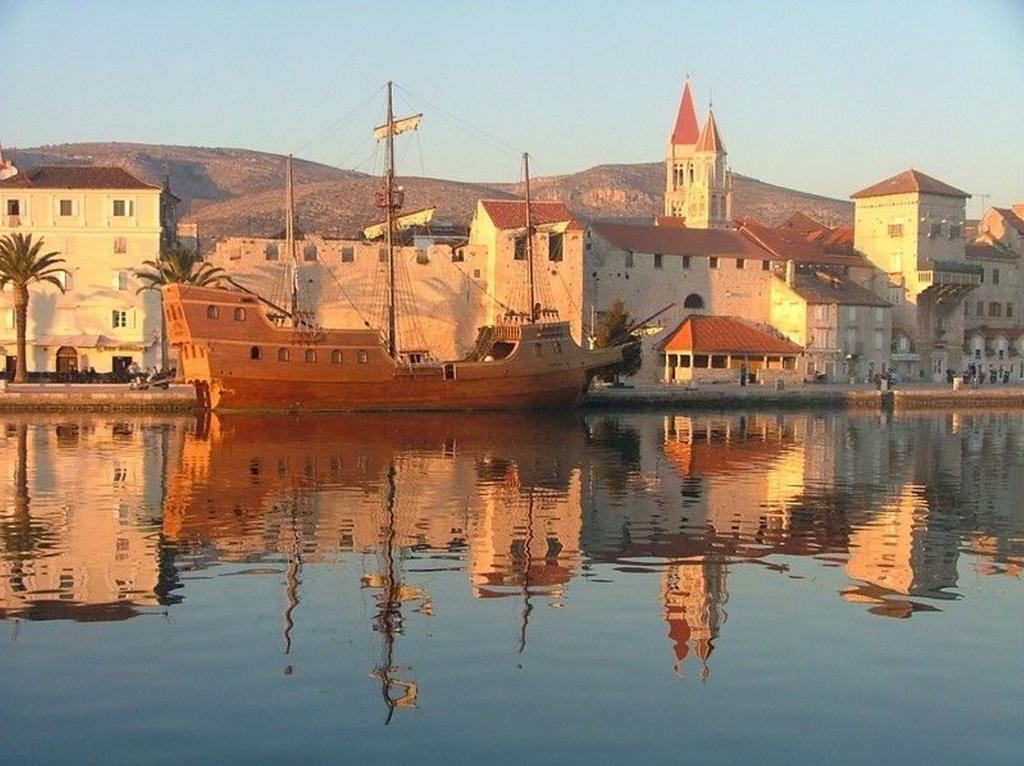 Apartments Horizont Trogir Buitenkant foto